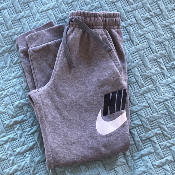 Nike Other - Kids Large Nike sweatpants